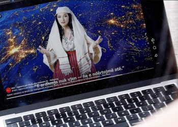 ‘Diella’ në Kushtetuese, media austriake: Eksperimenti i Ramës përballet me akuza për shkelje të Kushtetutës