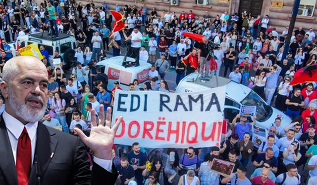 Protestat shkundin Ramën, qytetarët i kërkojnë dorëheqjen, kryeministri i quan “memexhinj”