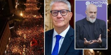 Deputeti britanik ironizon Ramën: Komenton Britaninë, por harron pse boshatiset Shqipëria