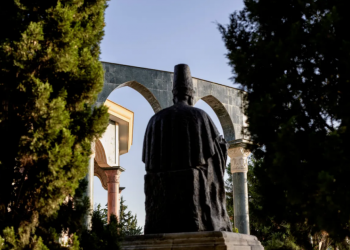 Rama synon të zhvendosë vëmendjen/ Mediat holandeze për shtetin bektashi: Një marifet PR-je