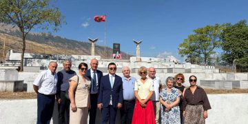 Nderohen dëshmorët nacionalistë në Gërhot/ Artur Roshi: Kujtesa e tyre është pjesë e vazhdimësisë së ideve demokratike kombëtare
