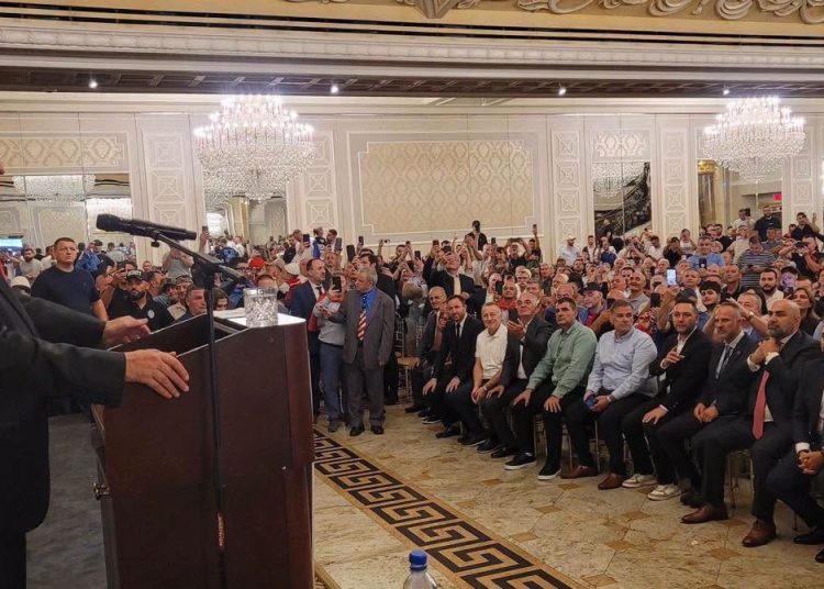 “Le Courrier des Balkans”: Rikthimi triumfal i Sali Berishës në SHBA, në Konventën Republikane me Trump dhe Vance