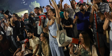 Gazeta gjermane: A do të bëhet “Revolucioni i Flamingove” rrezik për pushtetin e Edi Ramës?