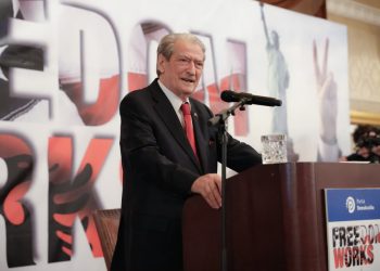 Berisha flet nga SHBA: Ata që më ndaluan, sot janë non-grata në vendin e tyre! Mirënjohje presidentit Trump